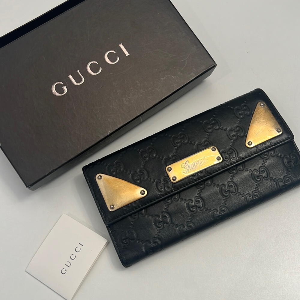 GUCCI Leather Wallet with Gold Hardware in the box 7.5”x4”